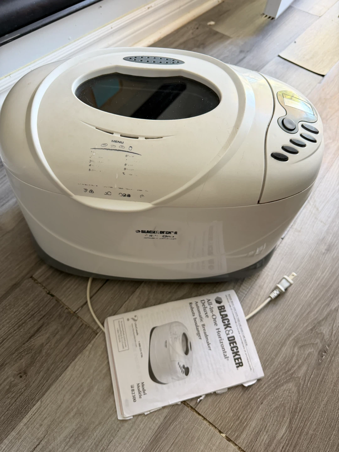 Black & Decker All-In-One Automatic Breadmaker B2300