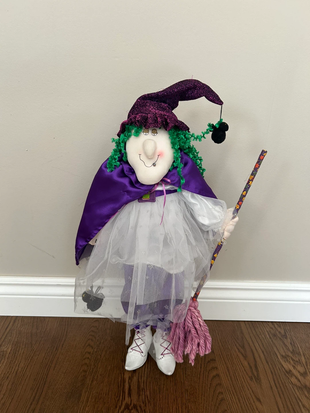 CUTE 24” TALL HALLOWEEN WITCH (READ LISTING)