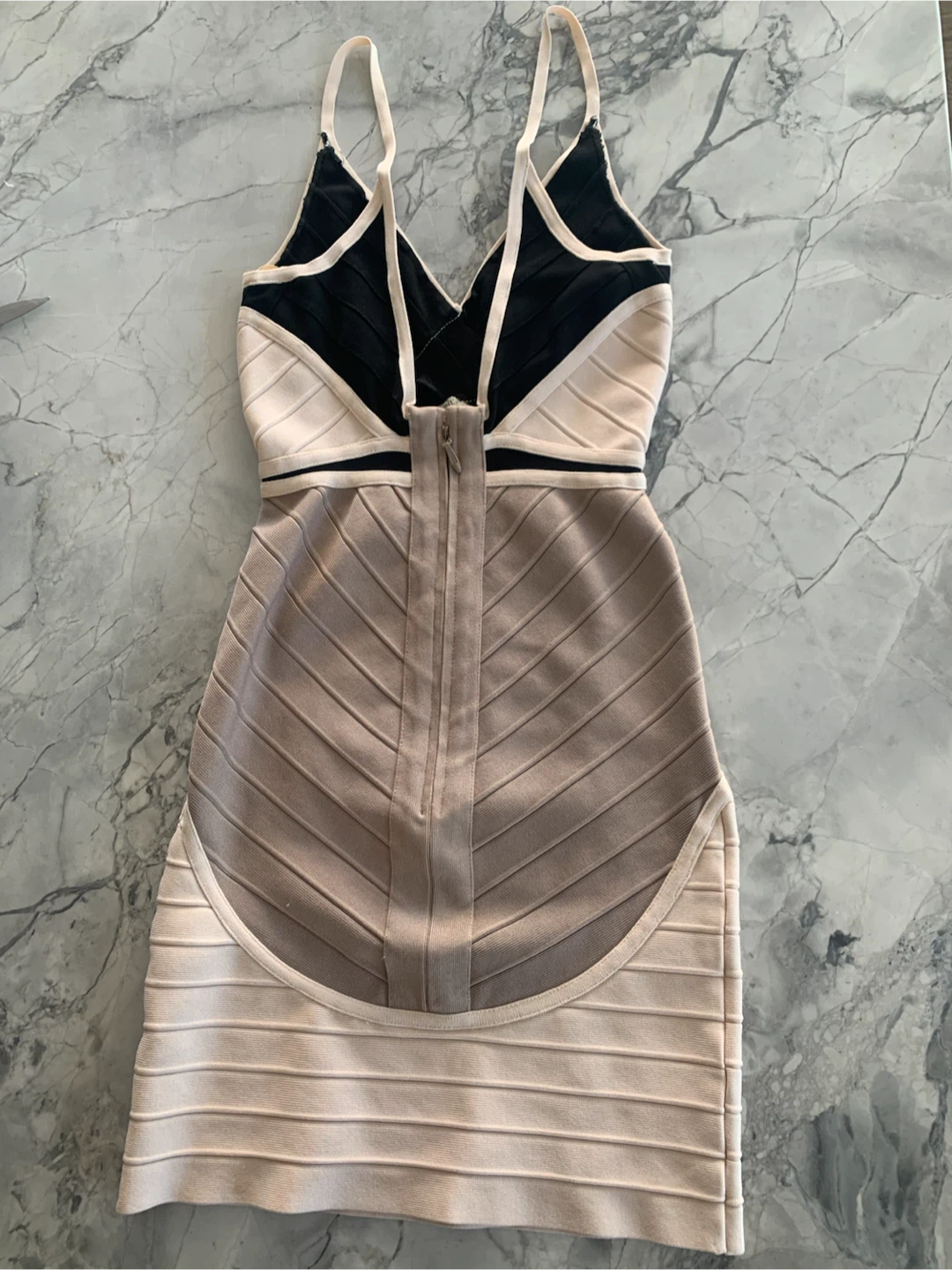 bandage dress, Herve Léger,  authentic medium - photo 2