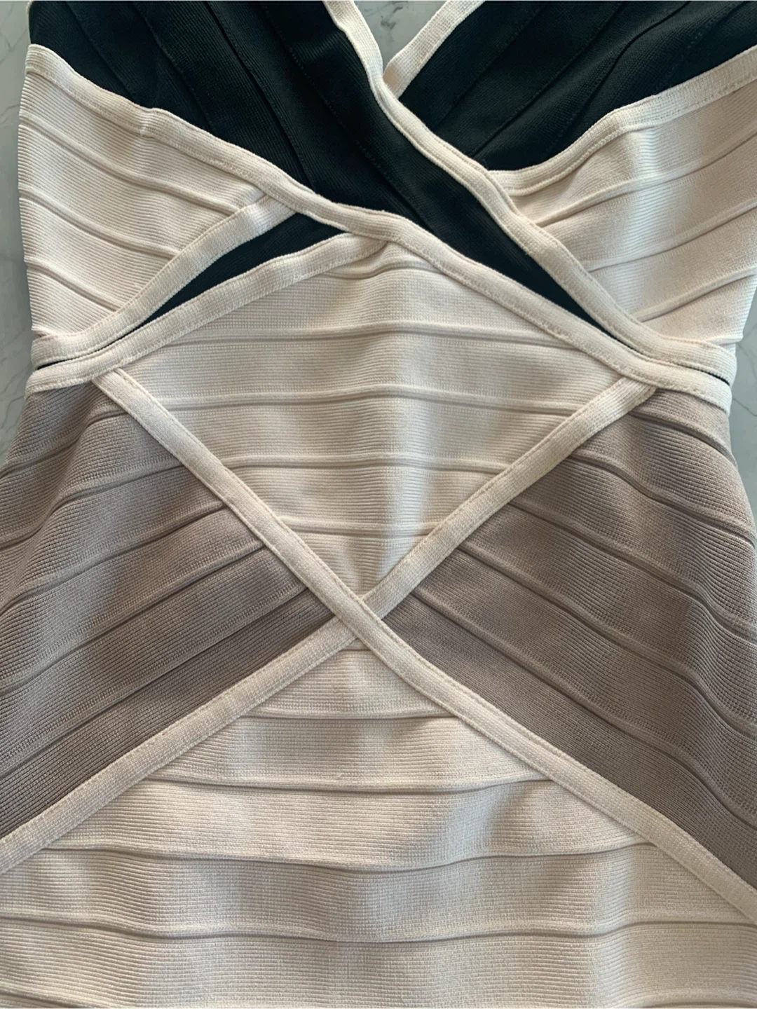 bandage dress, Herve Léger,  authentic medium - photo 4