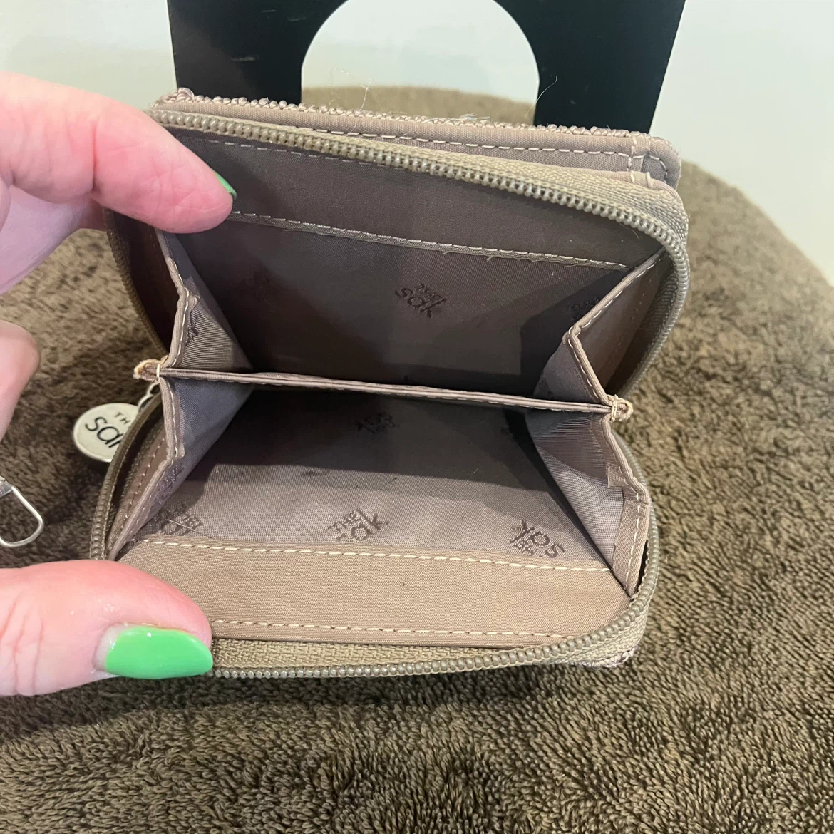 The Sak Crochet Wallet Taupe - photo 4