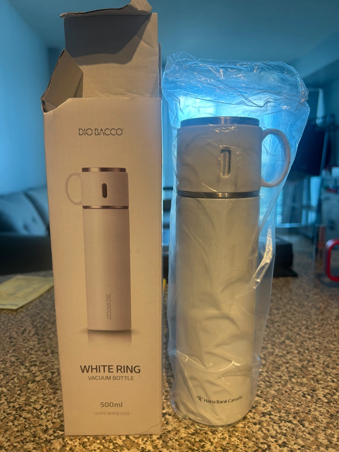 Dio Bacco White Ring Vacuum Bottle 500ml