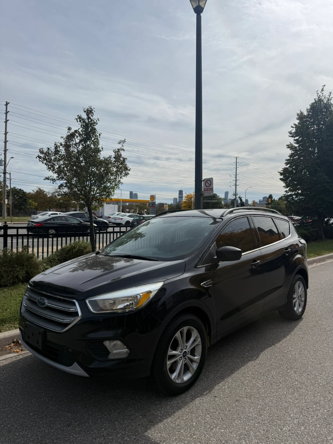 2017 Ford Escape SE (1 Owner) - photo 2