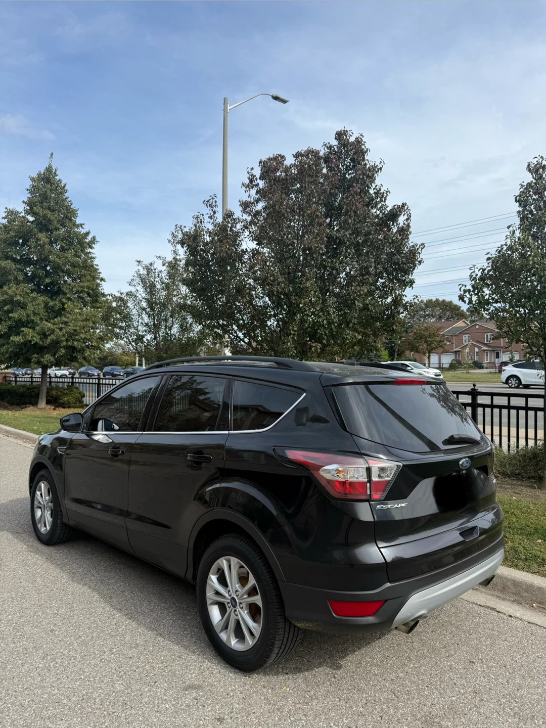 2017 Ford Escape SE (1 Owner) - photo 4