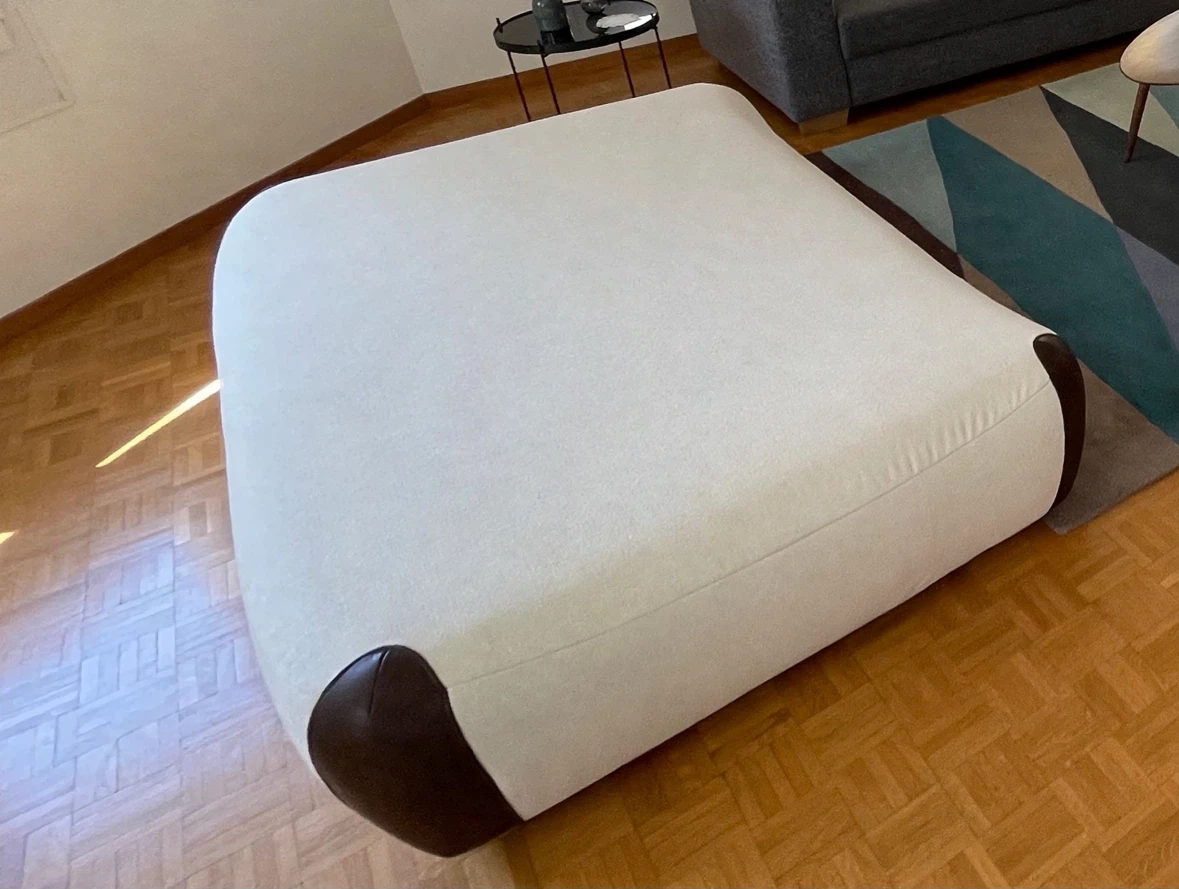 MOVING OUT OCT 24 ~ MUST GO! — Exclusive Pfister Designer Sofa - photo 4