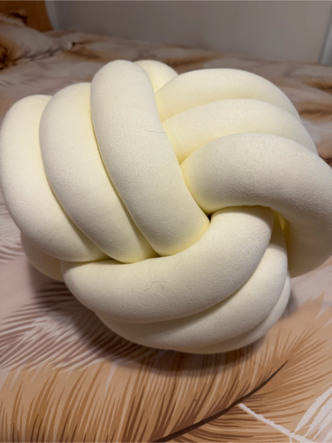 Cream Knot Cushion - photo 2