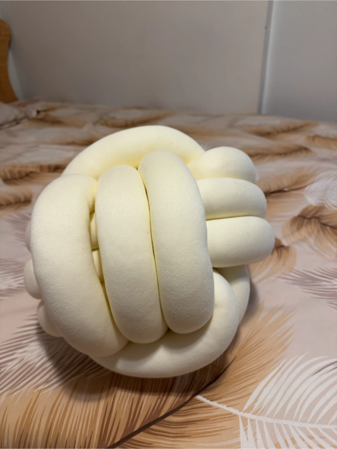 Cream Knot Cushion - photo 4