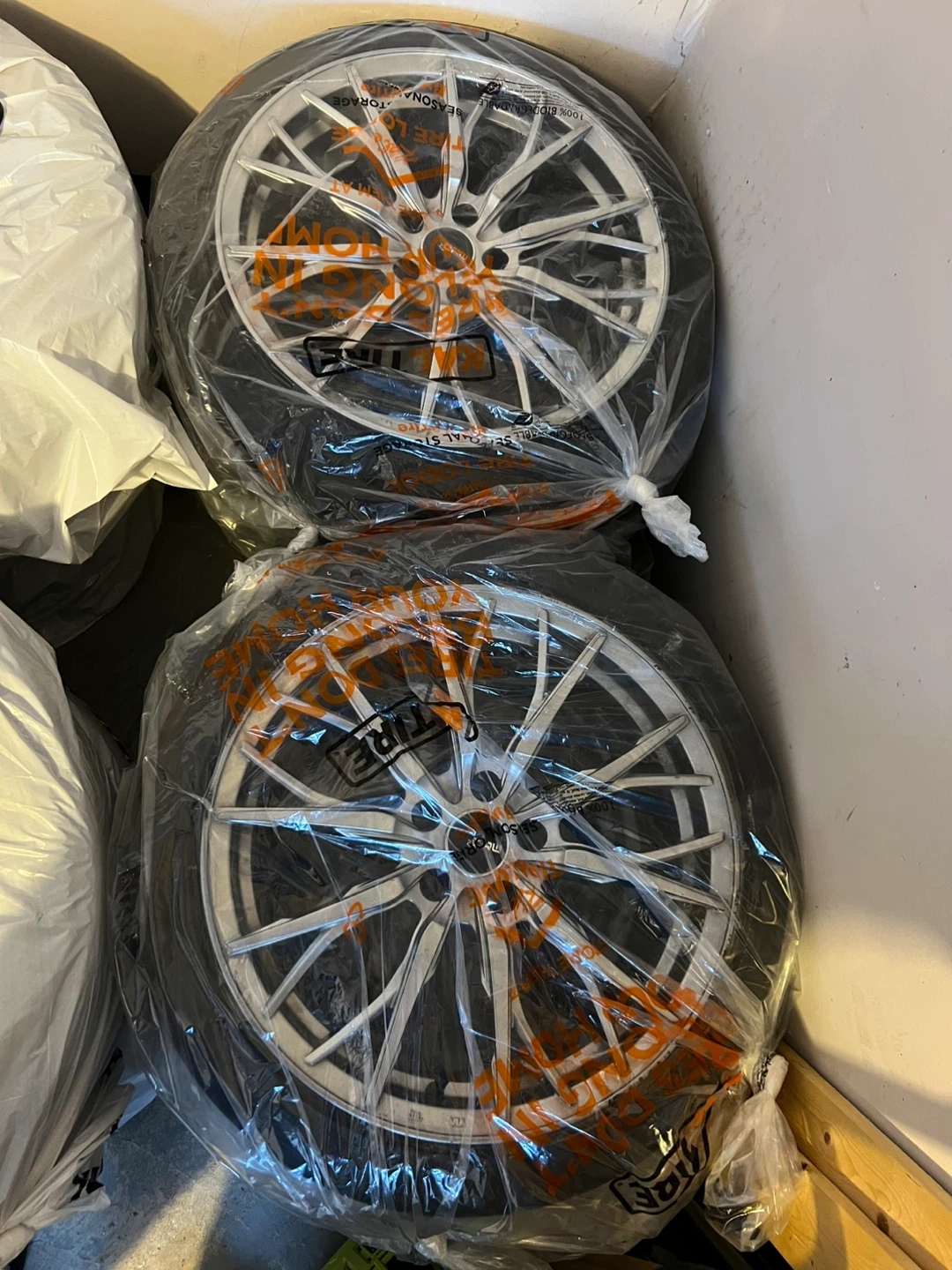 Firestone Firehawk Indy 500 Tires on 18" CRW GT1 Alloys - photo 2