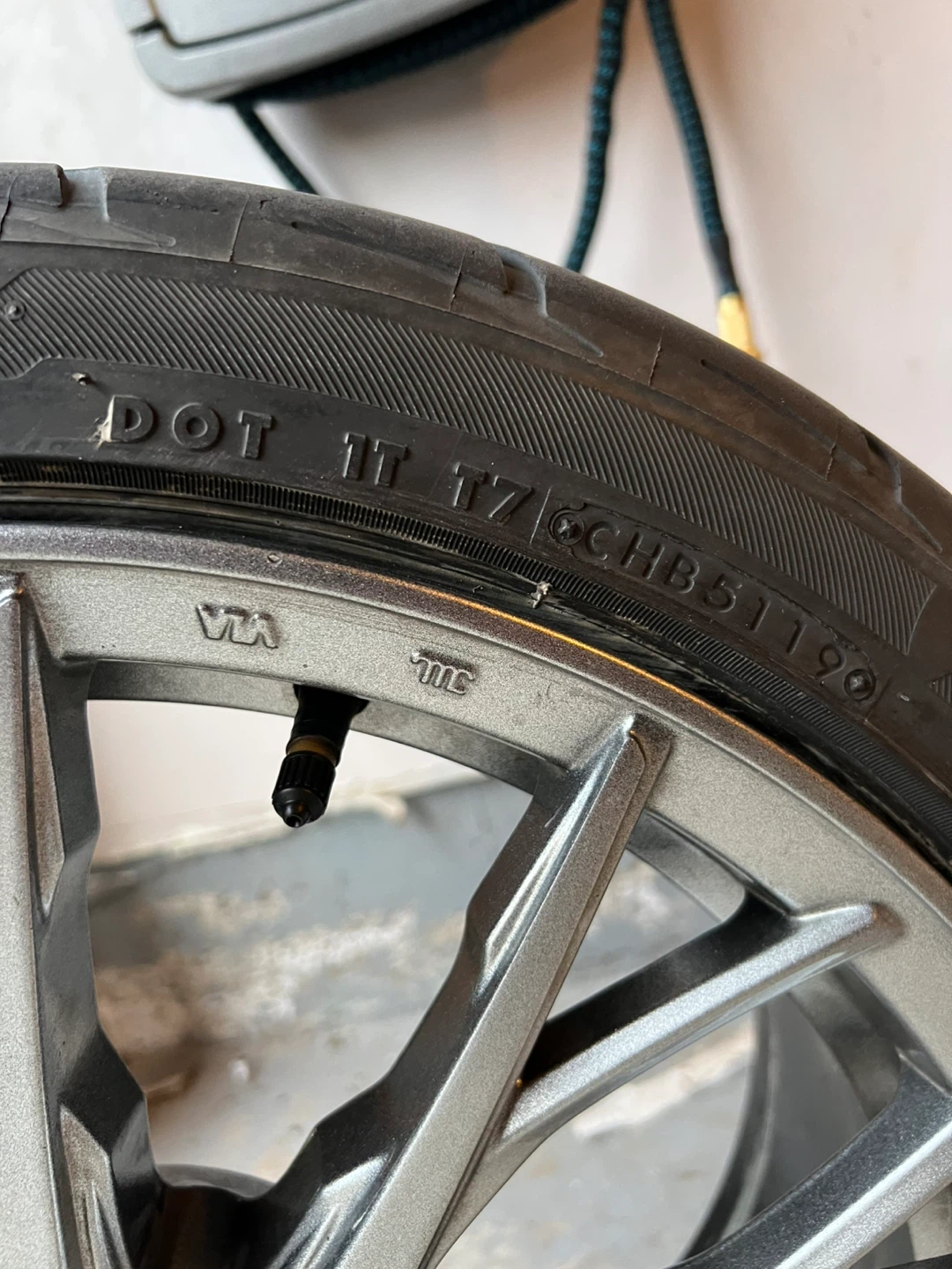 Firestone Firehawk Indy 500 Tires on 18" CRW GT1 Alloys - photo 4