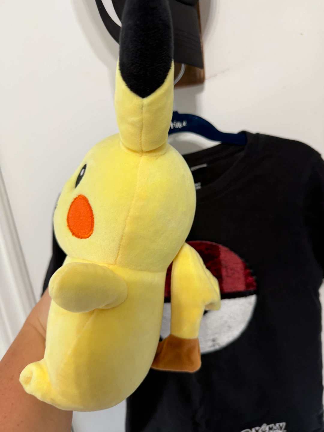 6/7 Pikachu Pokemon bundle - photo 3