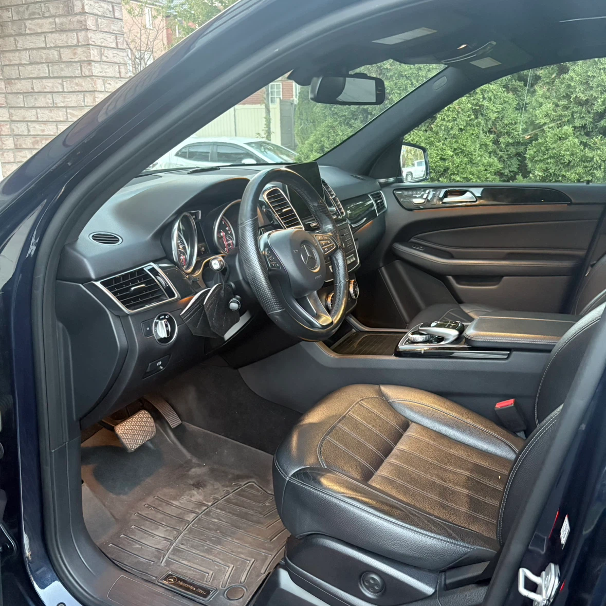 Mercedes-Benz GLE 350d SUV - photo 2