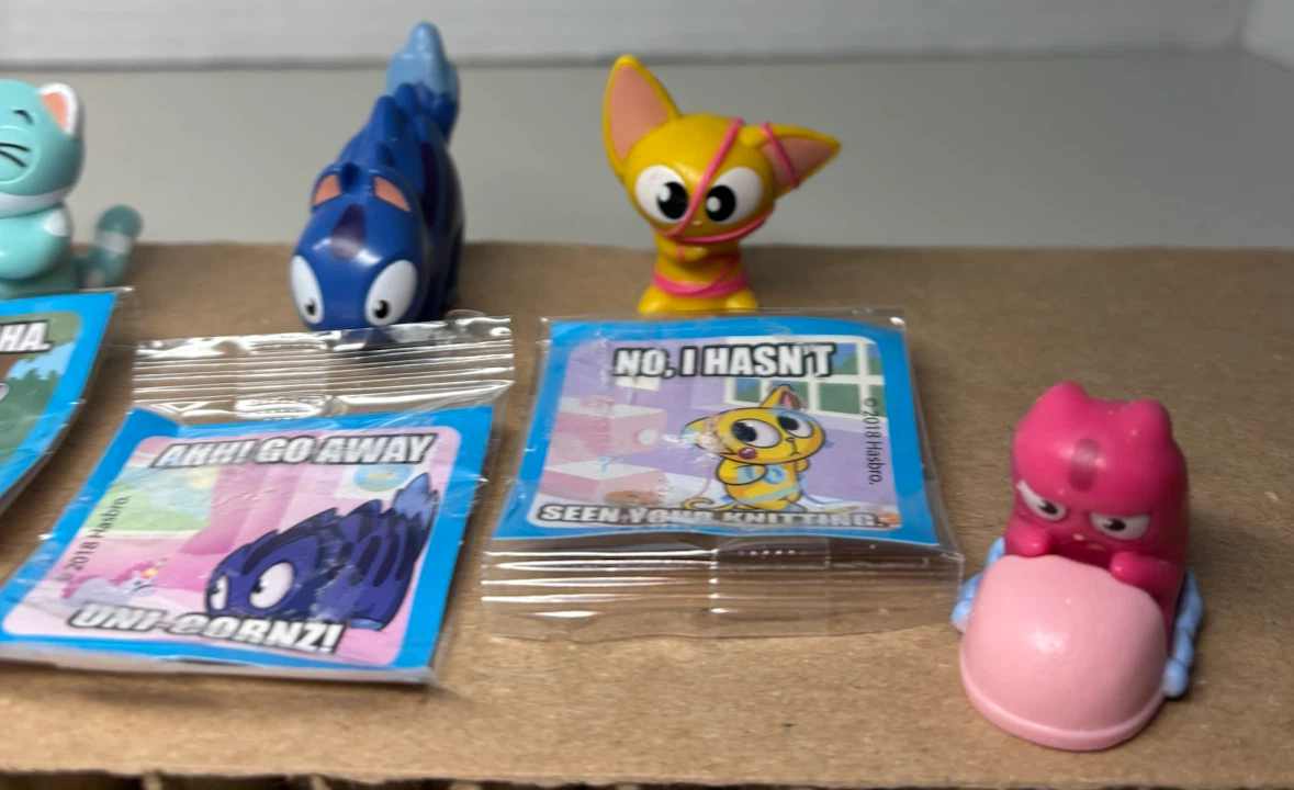 Hasbro Collectible Figures and Cards - photo 4