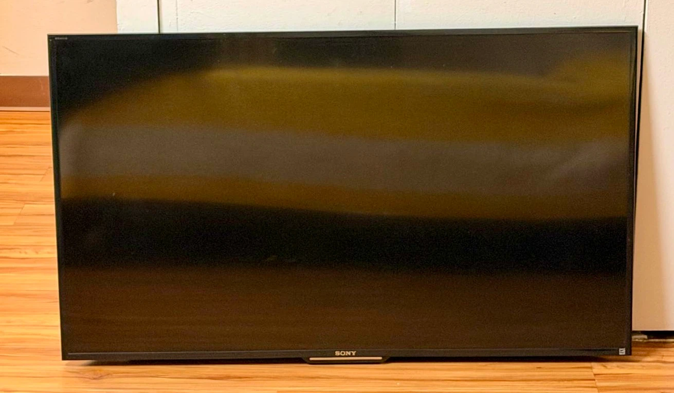 Sony 48-inch LED TV - photo 3