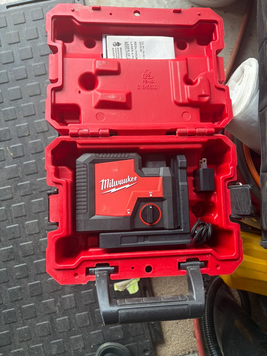 Milwaukee 3510-20 RedLithium Laser Level - photo 2