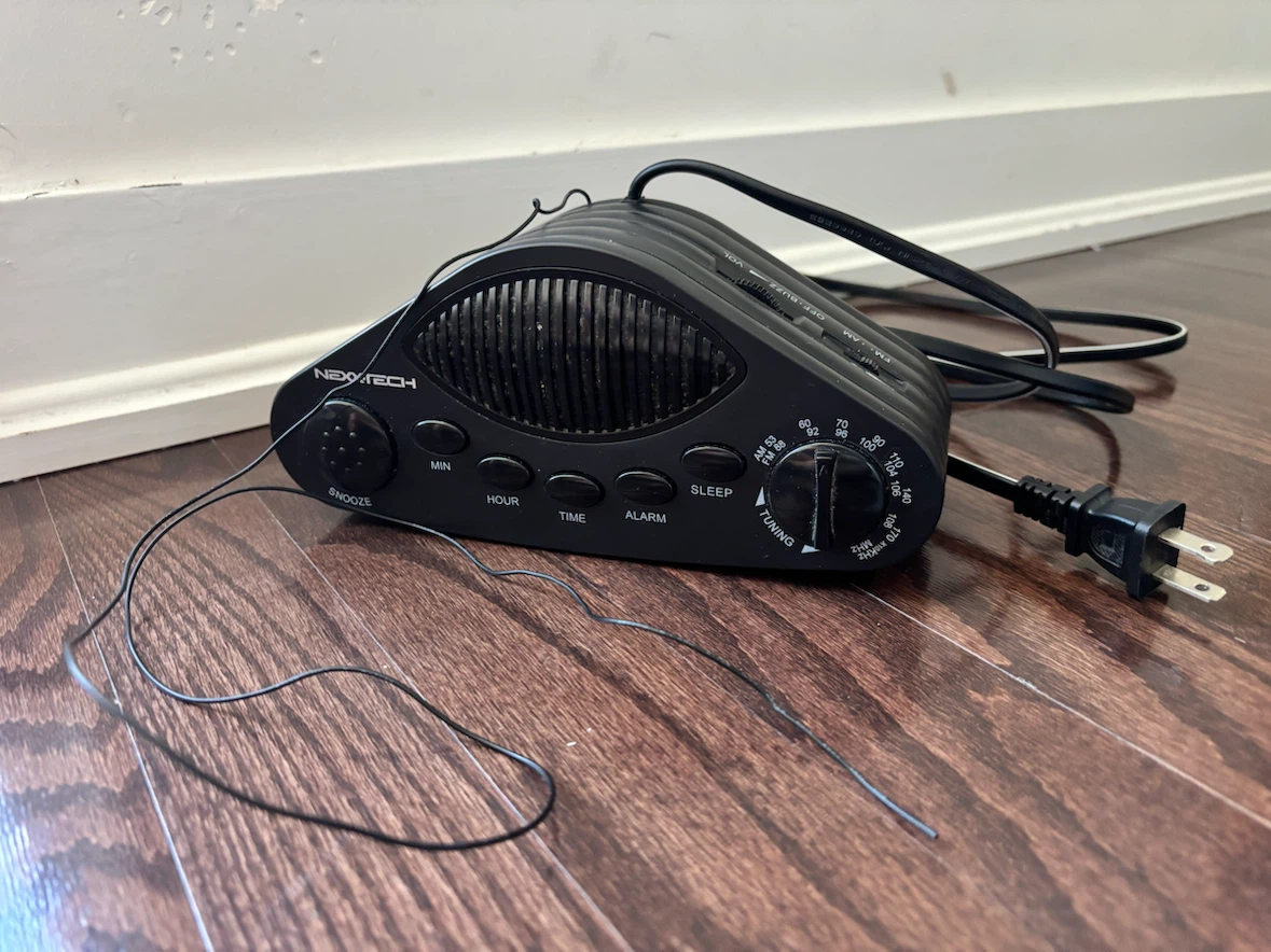 Nexxtech AM/FM Clock Radio