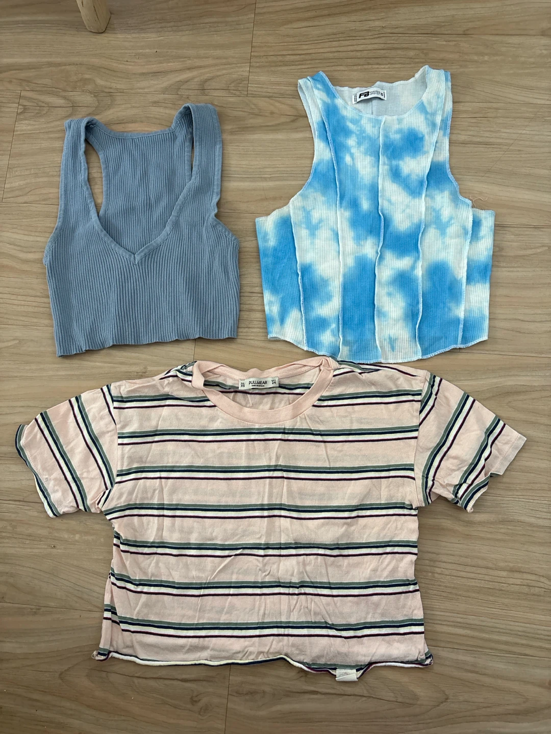 Crop tops - 3 - size XS