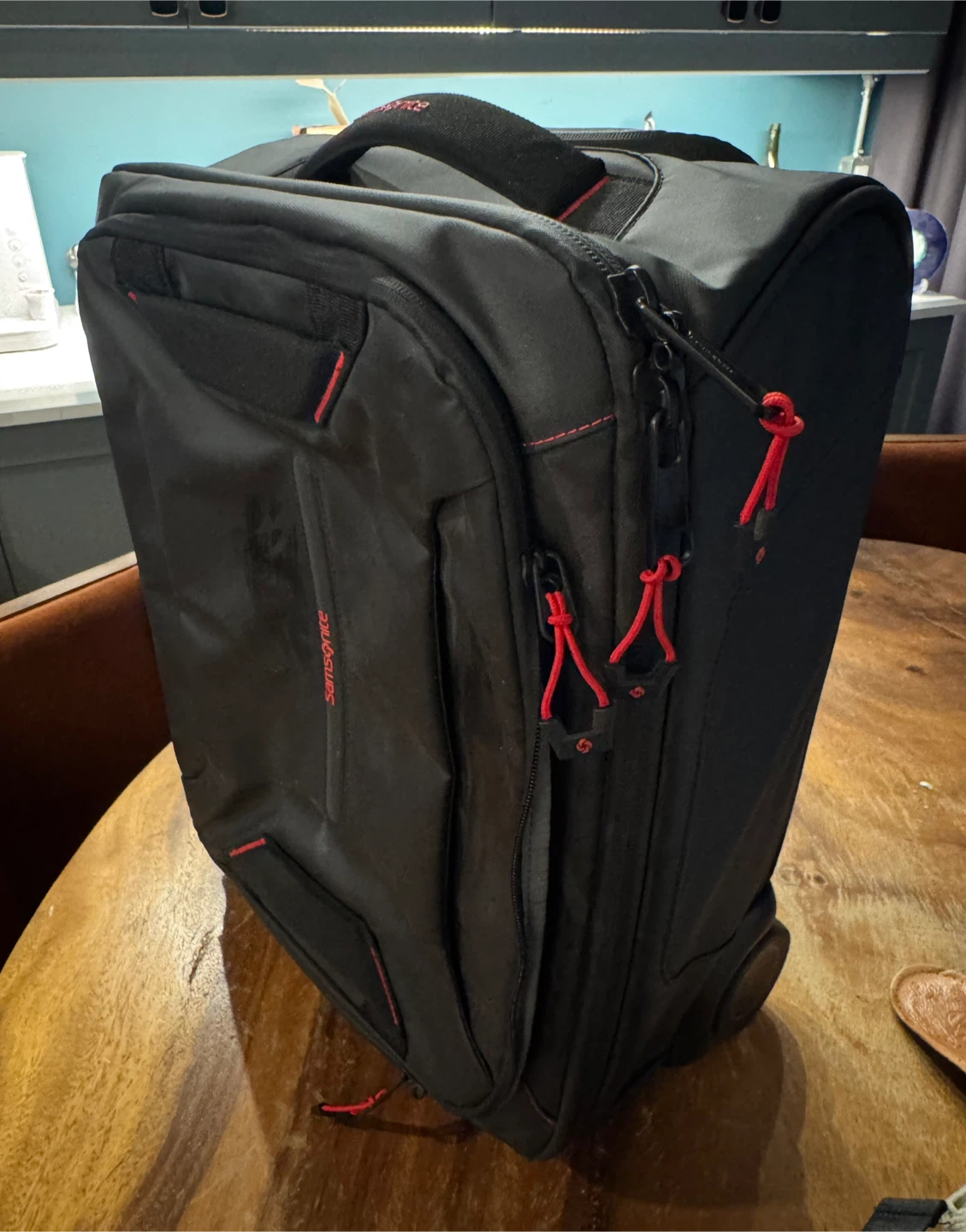 Samsonite Carry-On Rolling Luggage - photo 2