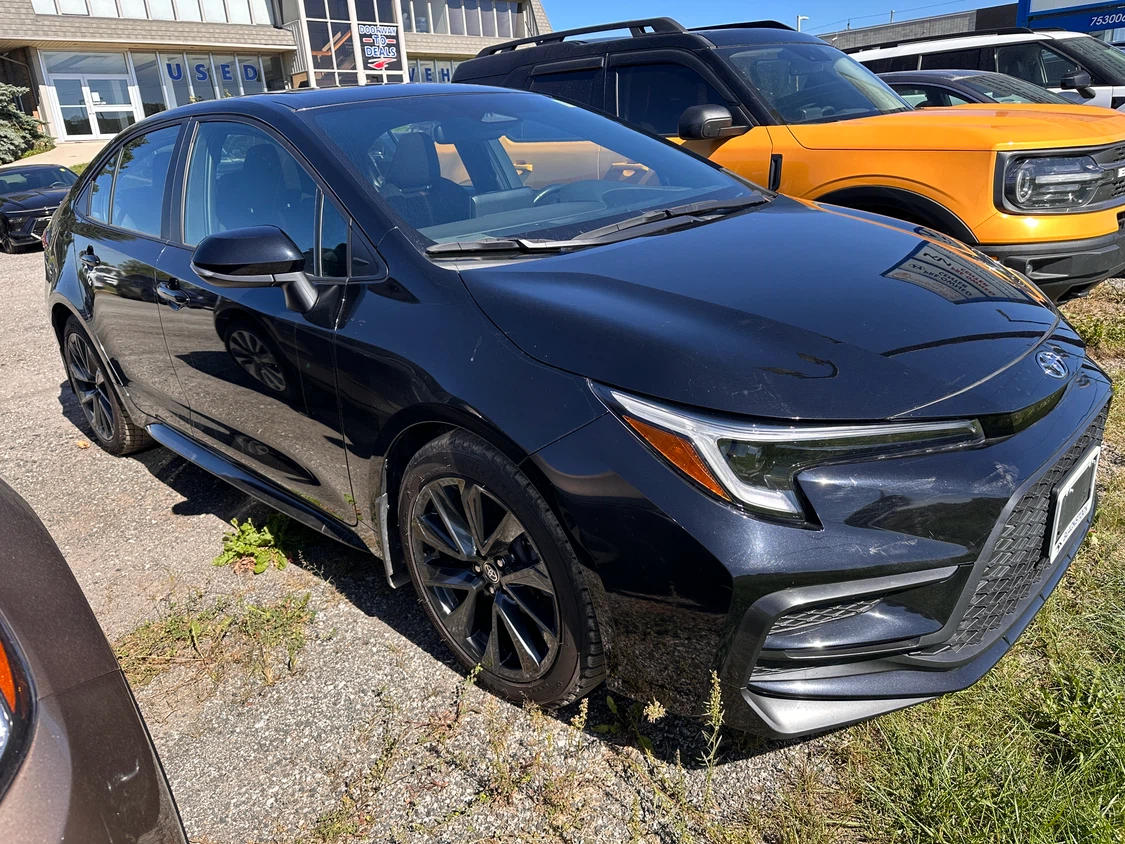 2024 Toyota Corolla SE - photo 3