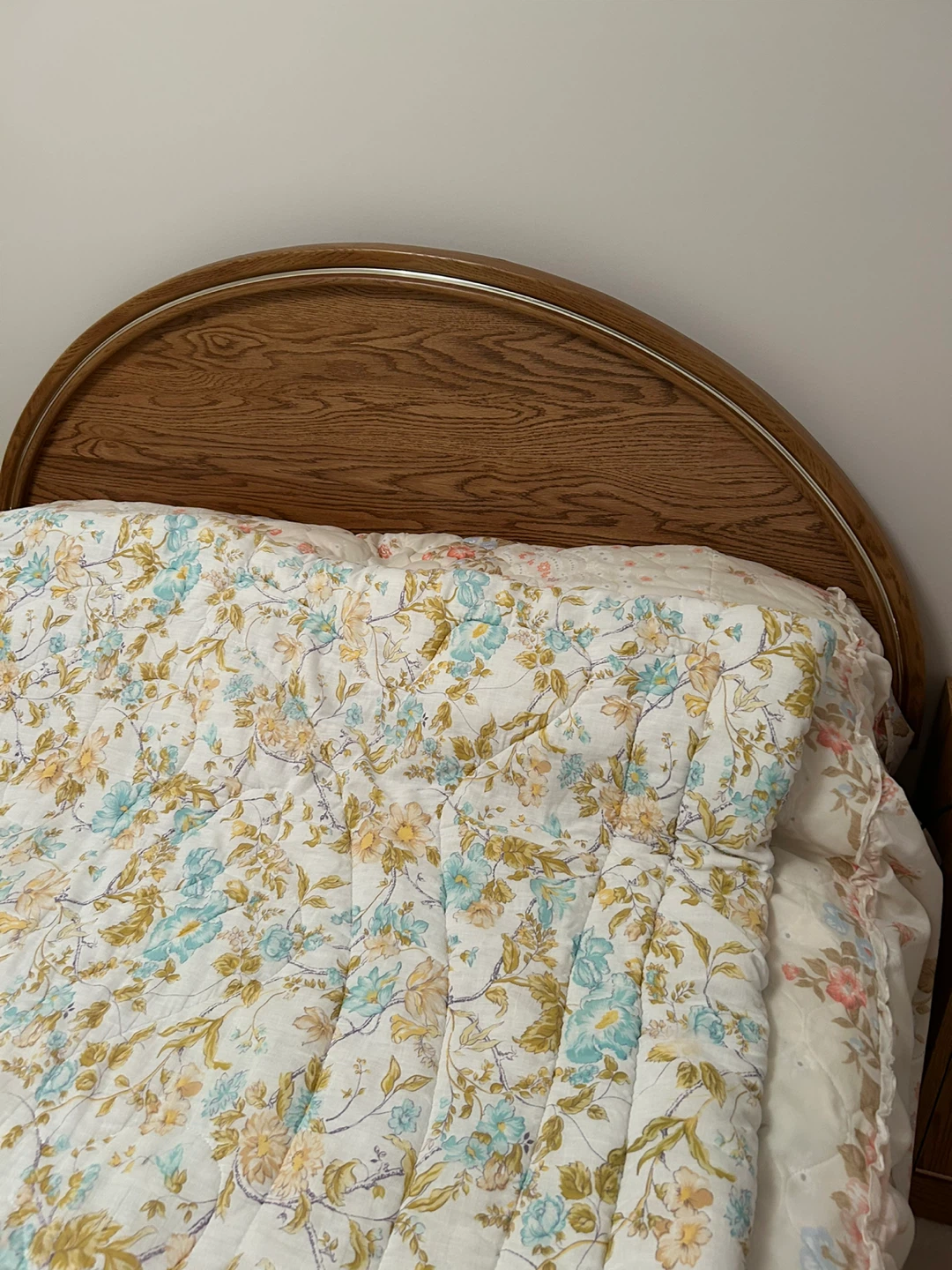 Vintage Wood Nightstands and bed with headboard