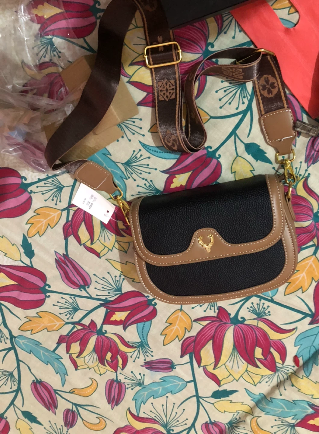Black and Tan Shoulder Bag - photo 4