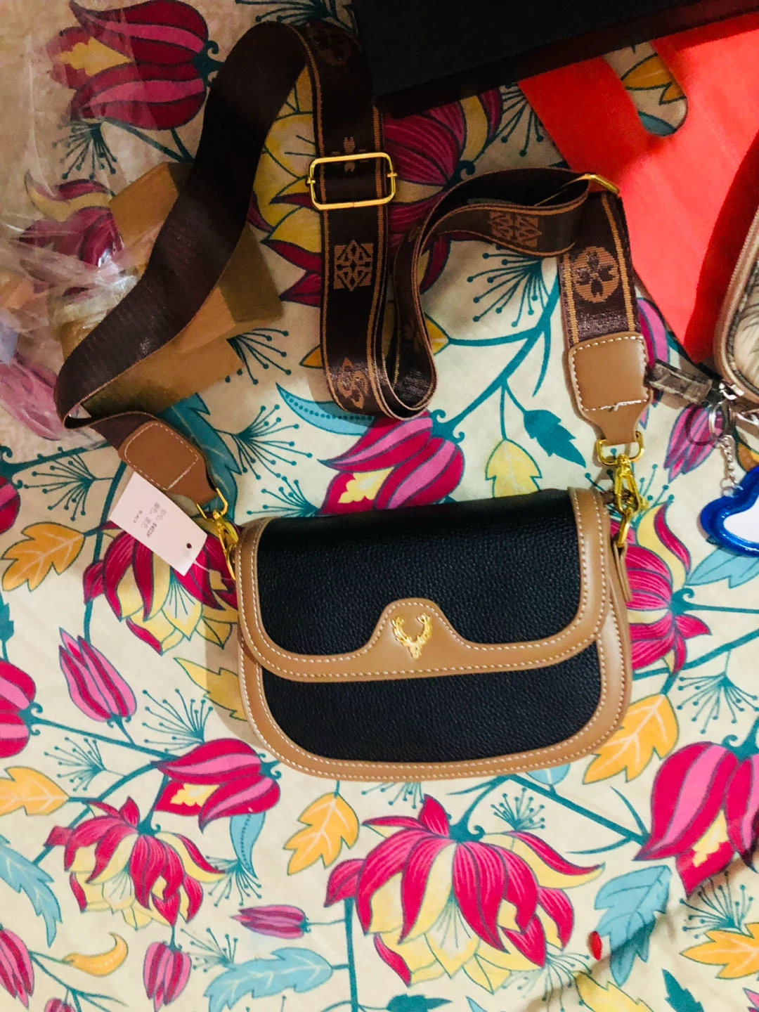 Black and Tan Shoulder Bag - photo 5
