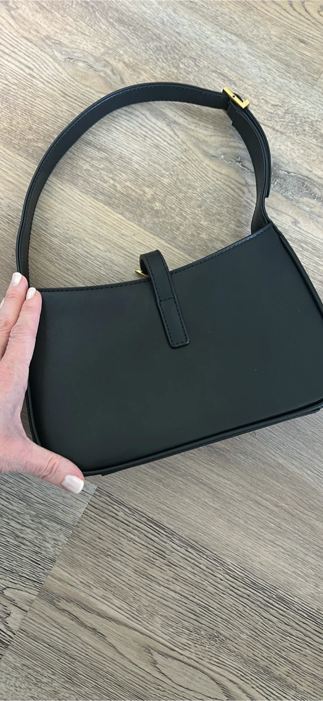 Saint Laurent Le 5 à 7 Hobo Bag - photo 3