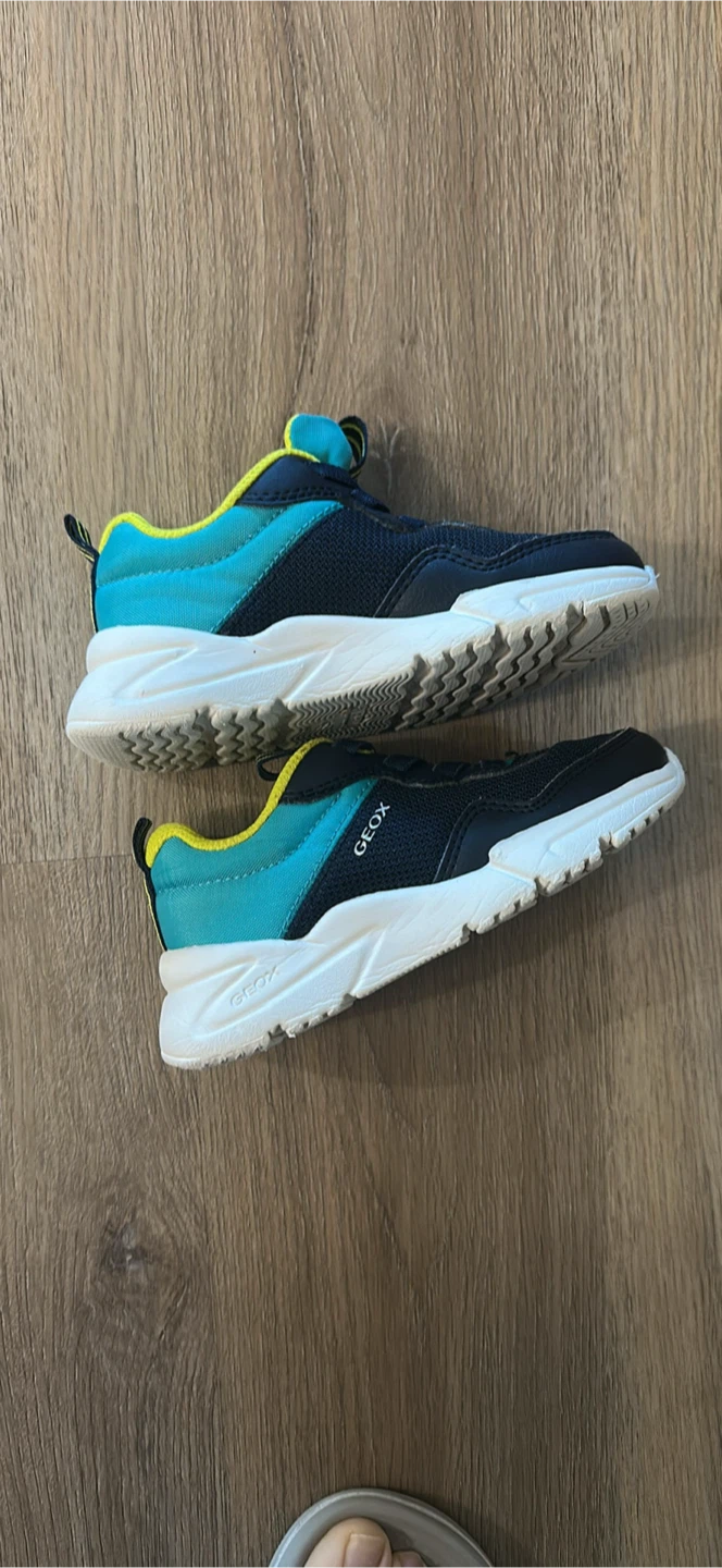 Geox Boys Running Shoes Size 26 - photo 3