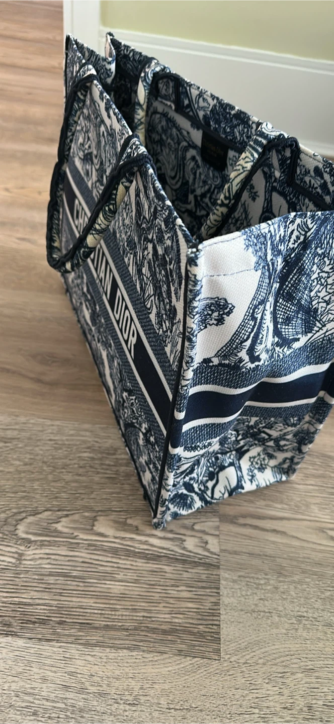 Christian Dior Toile de Jouy Book Tote - photo 2