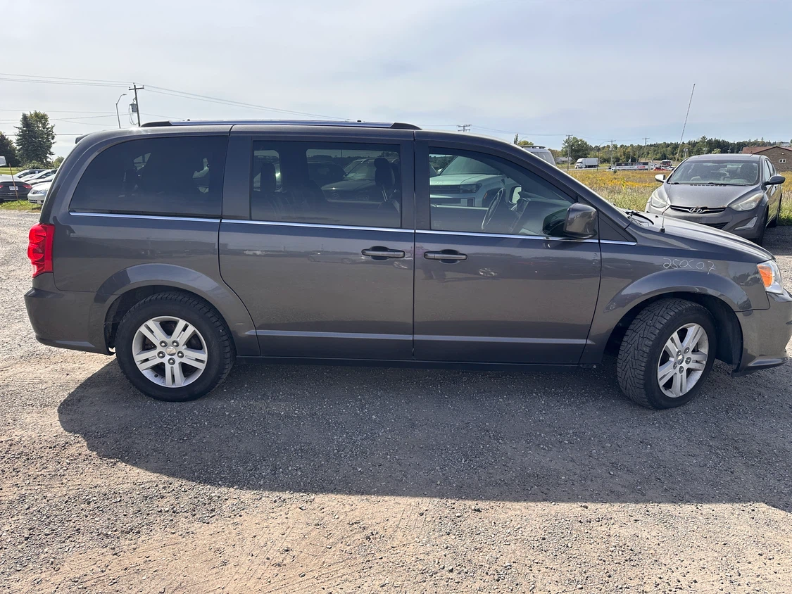 2020 Dodge Grand Caravan Crew Plus - photo 4