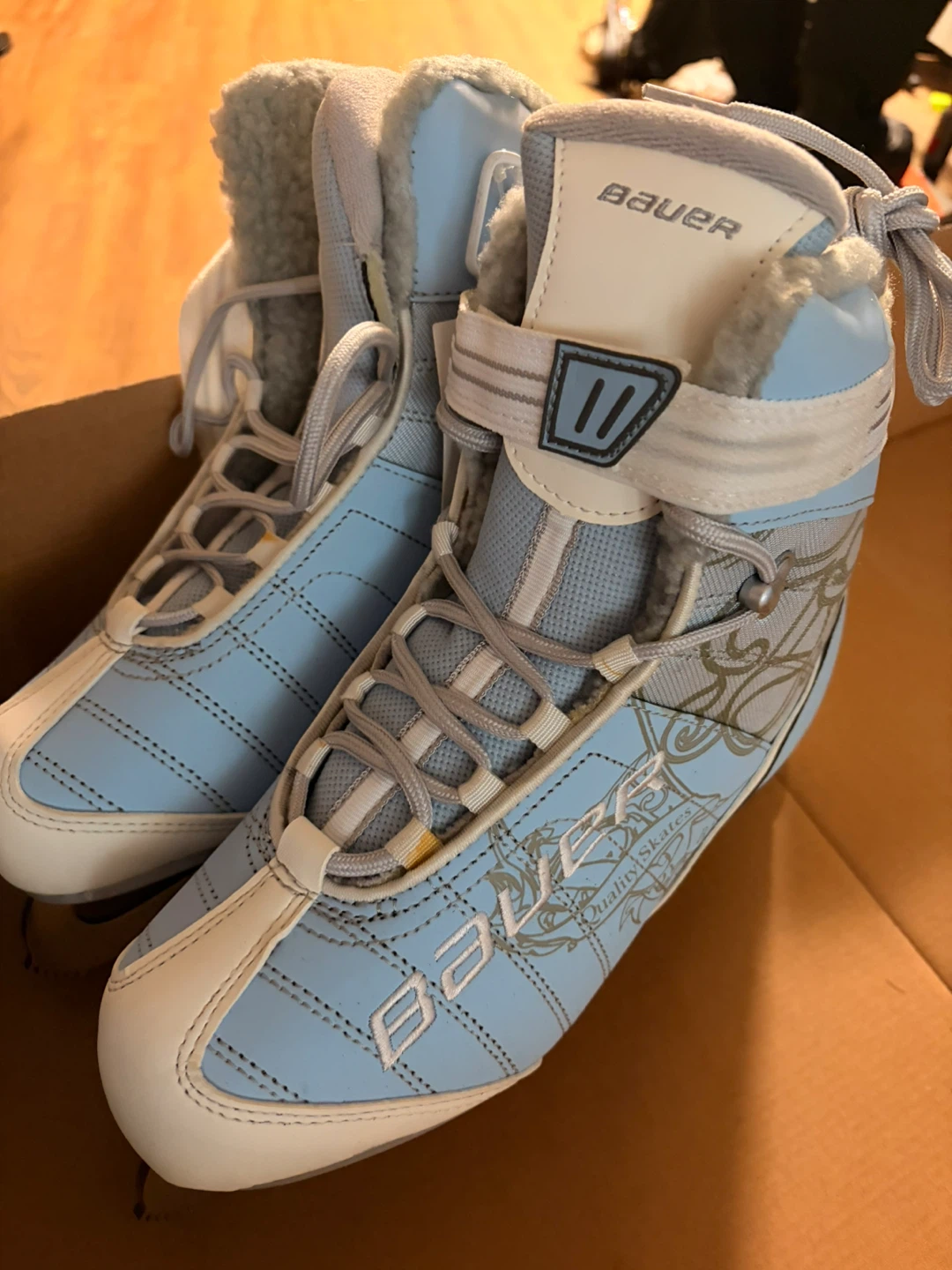 Bauer React Women's Ice Skates Size 8 - photo 5