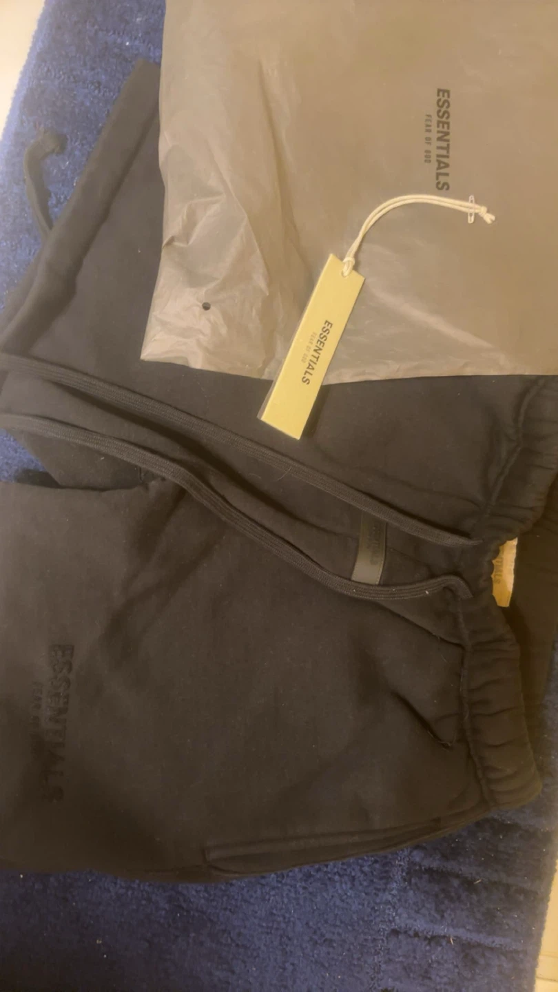 essential shorts men