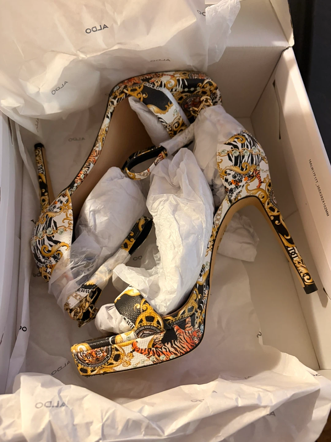 ALDO SCARLET TCHAIN Heels Size 8.5