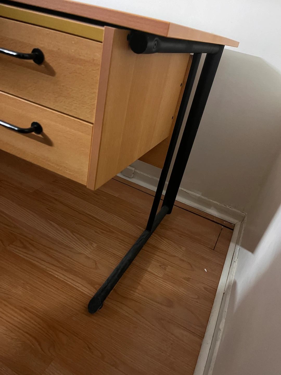 Light Wood Desk with Two Drawers - photo 3