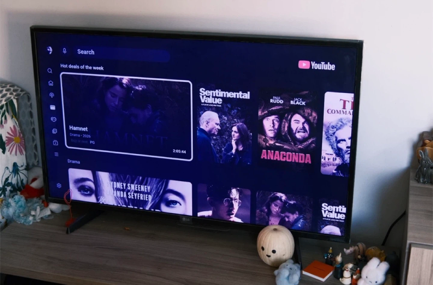 LG Smart TV 43" UH6100 4K UHD with Chrome cast - photo 2