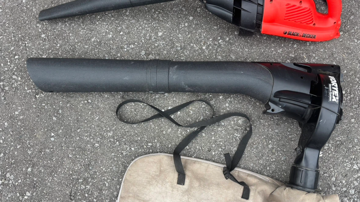 Black&Decker corded electric leaf blower / vacuum - photo 3