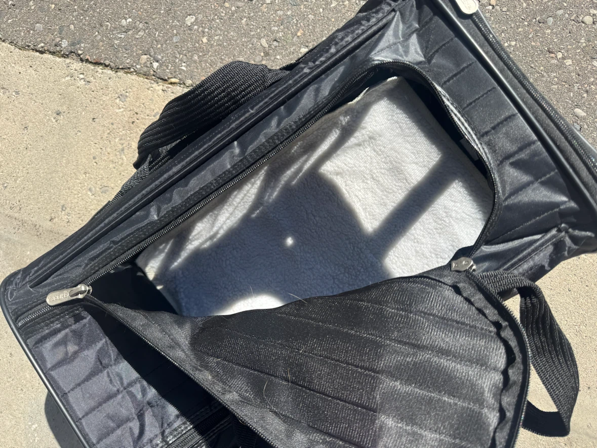 Cat / Small Pet Supplies – Pet Carriers + Tapo Pet Camera