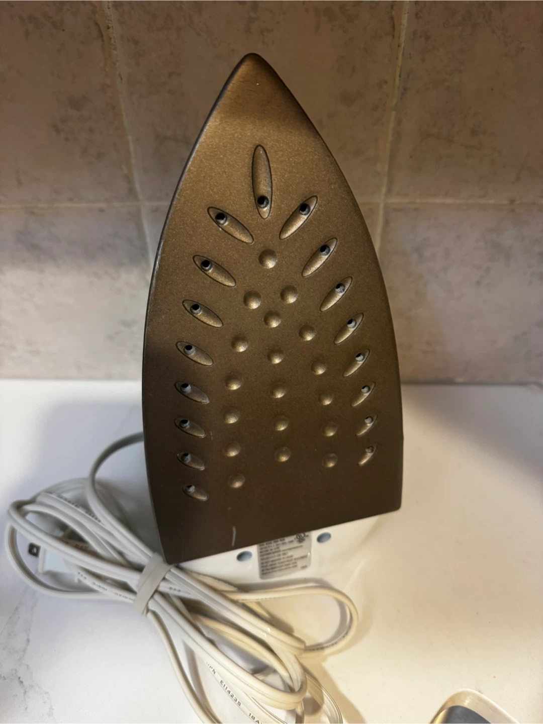 Rival Model IR680 Steam Iron - photo 2