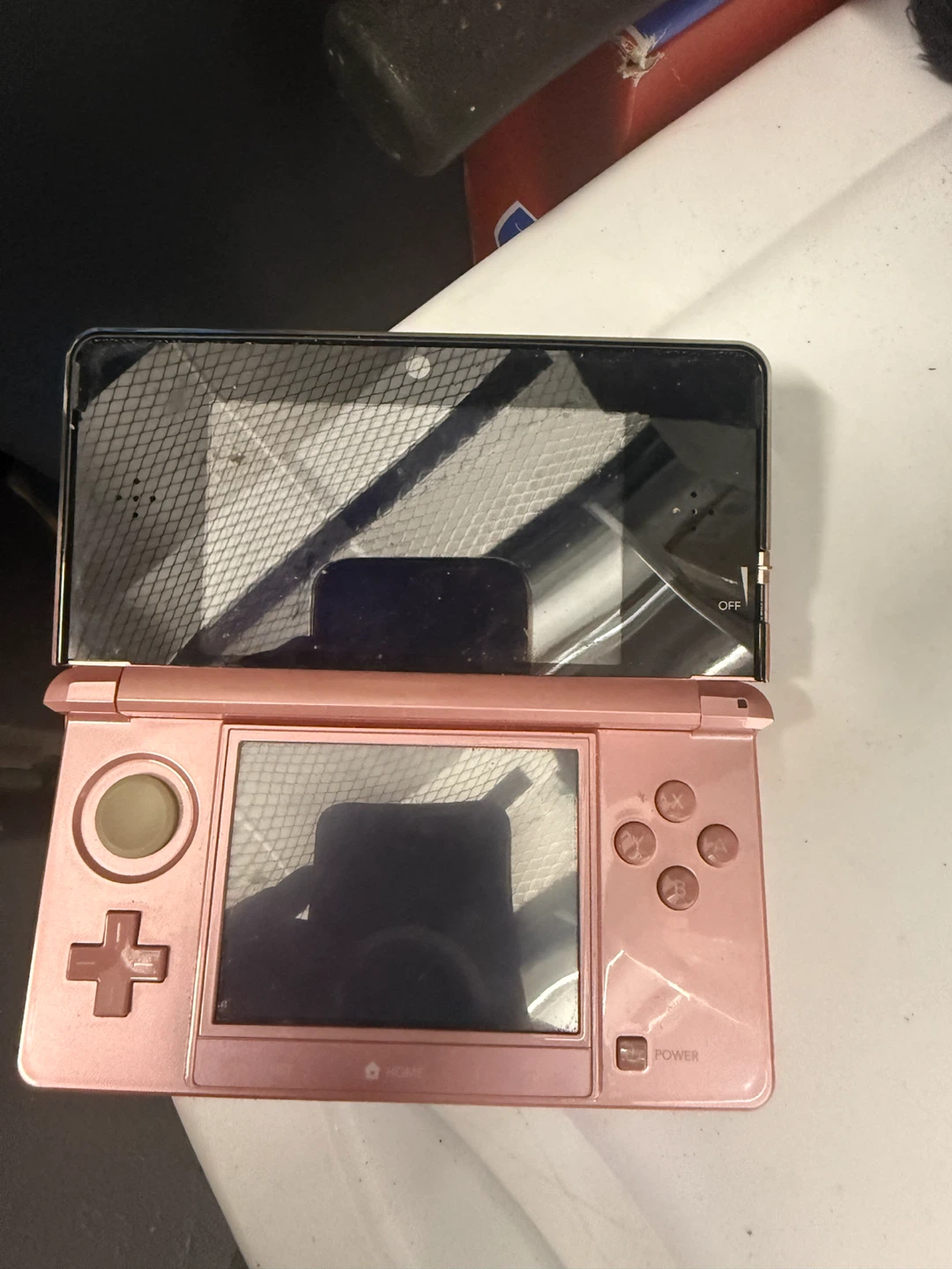 Nintendo 3DS Handheld Console in Pink - photo 3