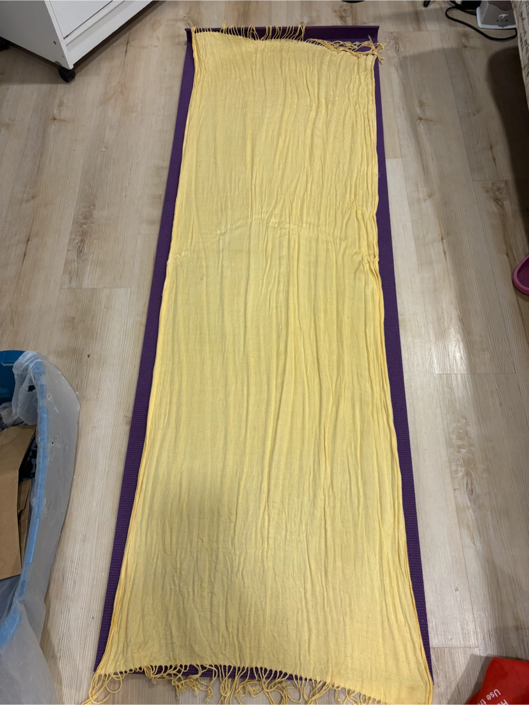 Three scarves/shawls - photo 4