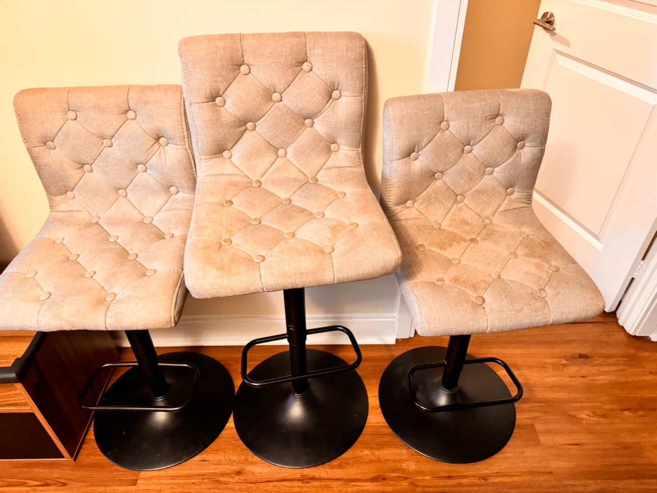 Set of 3 Tufted Fabric Bar Stools - photo 2