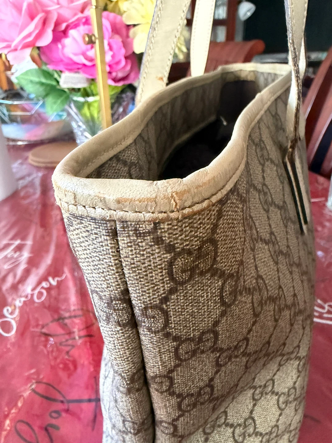 Gucci GG Supreme Tote Bag - photo 4