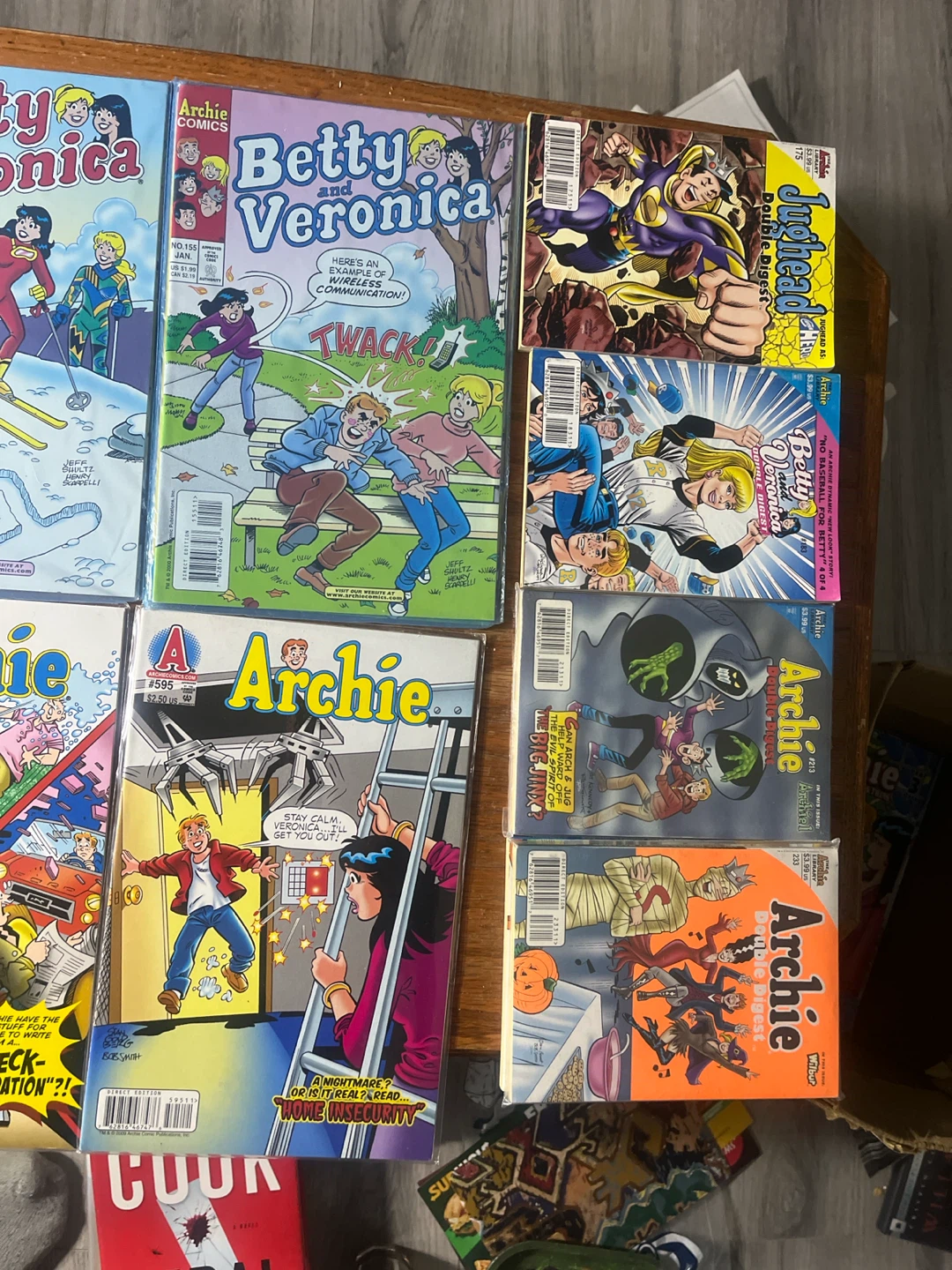 Collection of 17 Vintage Archie Comics - photo 2