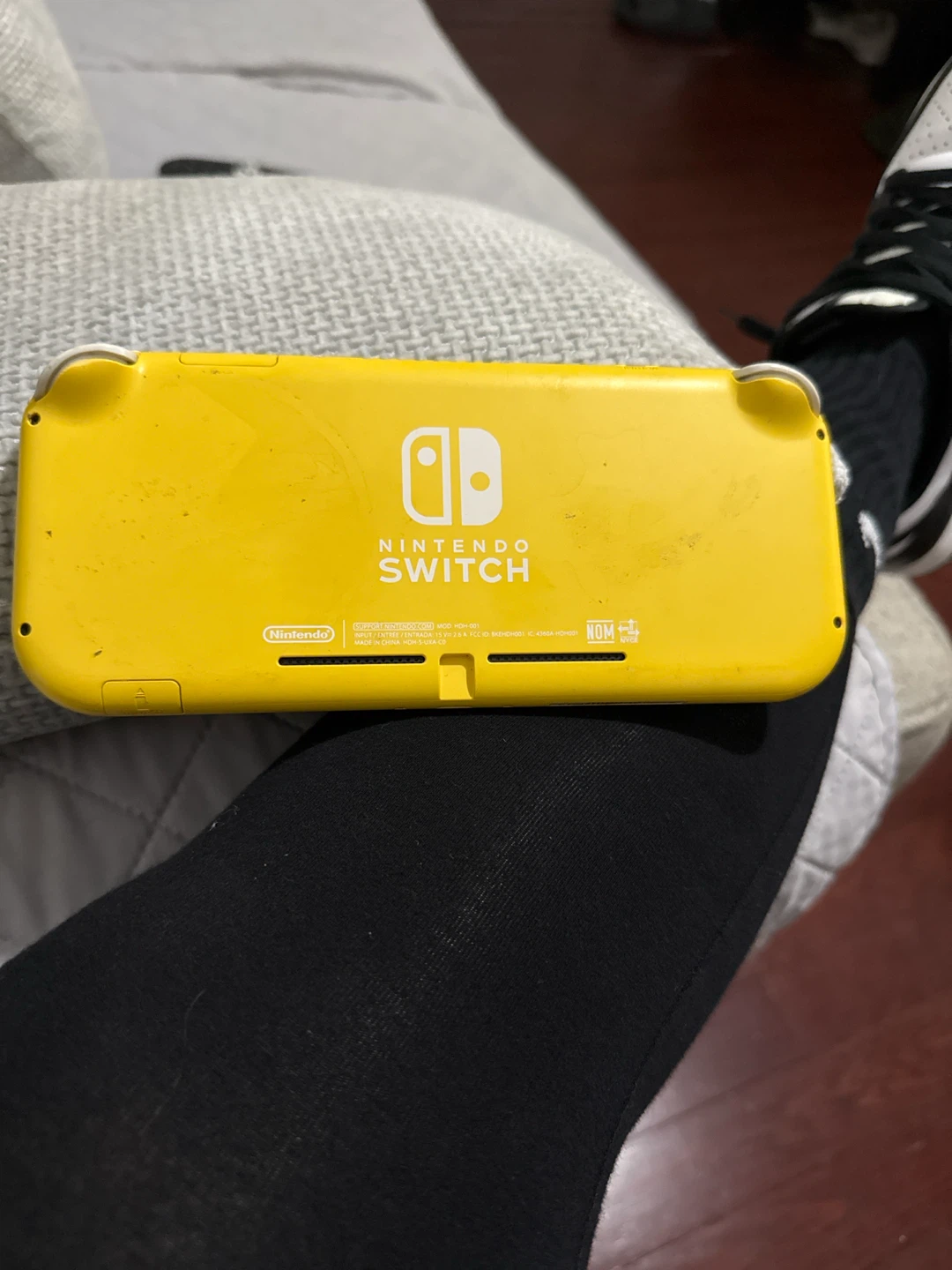 Nintendo Switch Lite - Yellow - photo 2