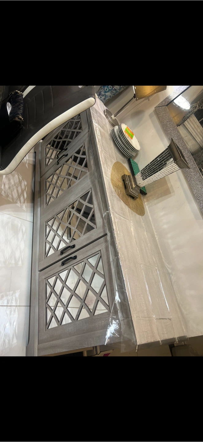 Mirrored 4-Door Media Console - photo 3