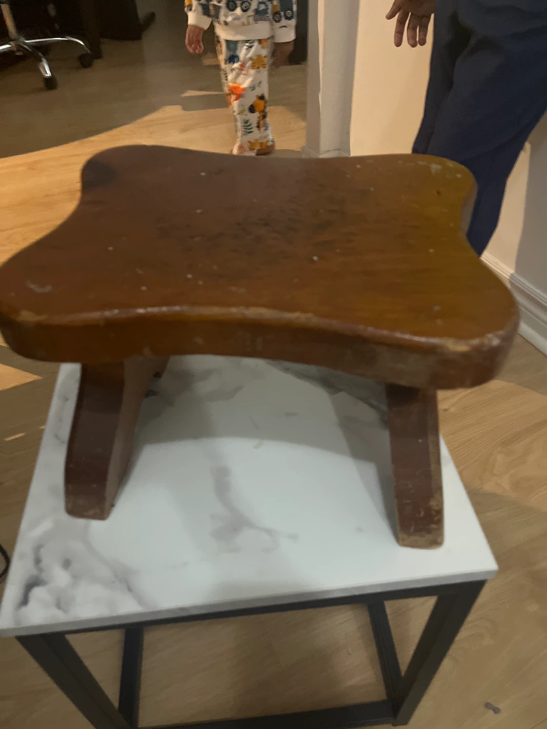Small side table with marble-look top - photo 2