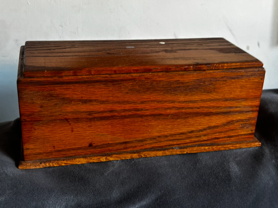 Antique Solid Oak Wood Storage Box - photo 3