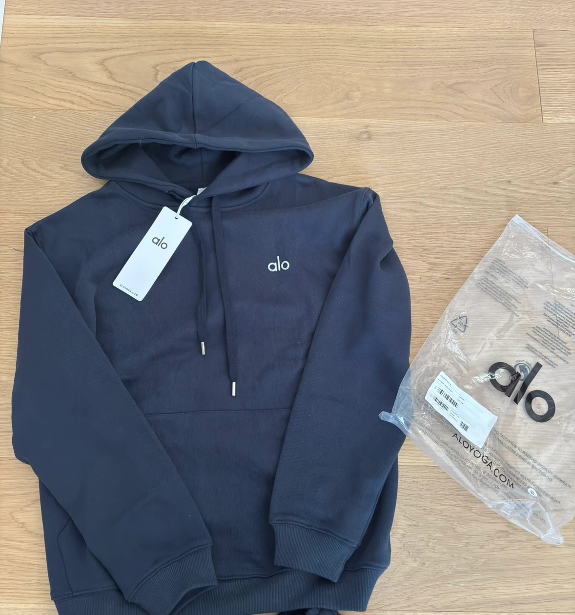 Alo Hoodie and Sweatpants Set Men’s small - photo 4