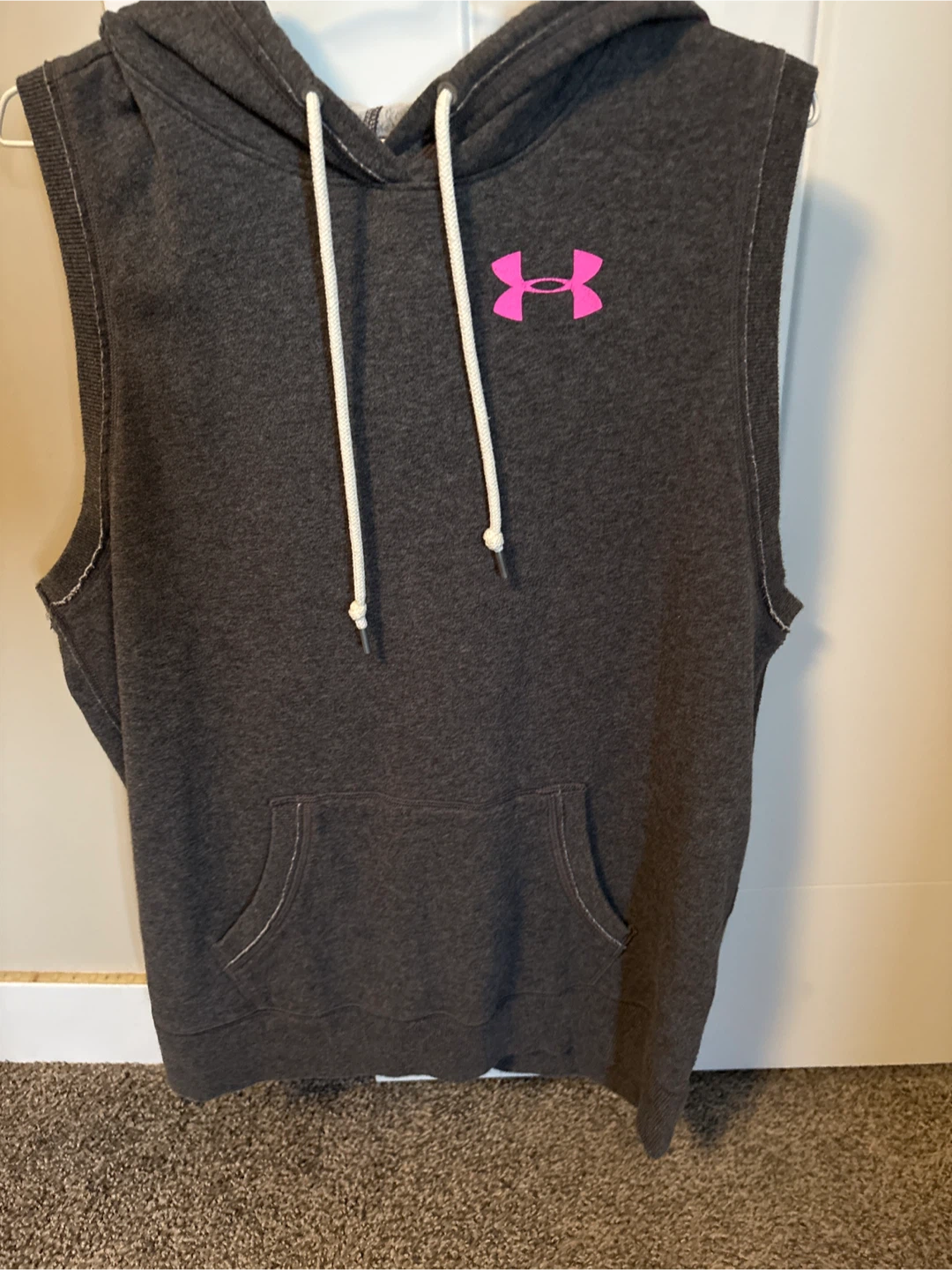 Like New XL Under Armour Sleeveless Hoodie