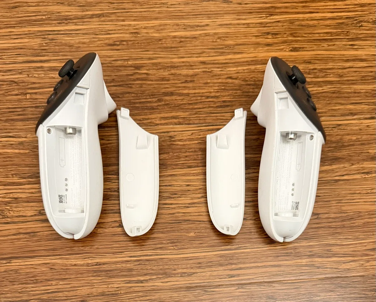 Meta Quest 3s VR Headset and Controllers (No Strap) - photo 4