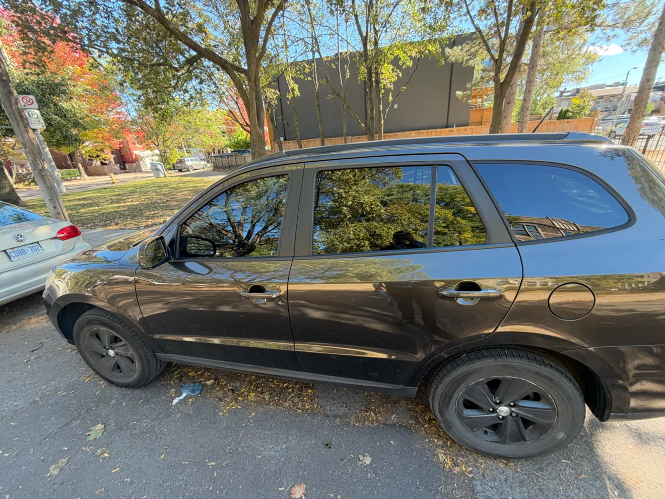 Hyundai Santa Fe SUV - photo 5
